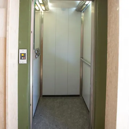 Tra Il Vesuvio E Il Mare * Torre del Greco