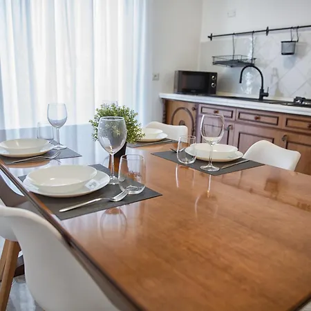 Appartamento Tra Il Vesuvio E Il Mare *