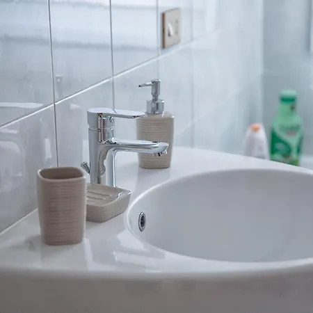 Tra Il Vesuvio E Il Mare *