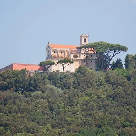 Tra Il Vesuvio E Il Mare * Torre del Greco