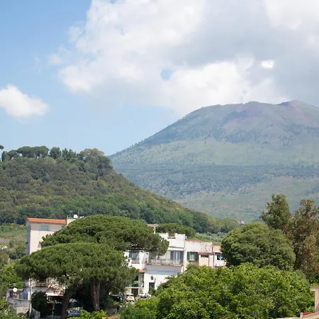 アパート Tra Il Vesuvio E Il Mare